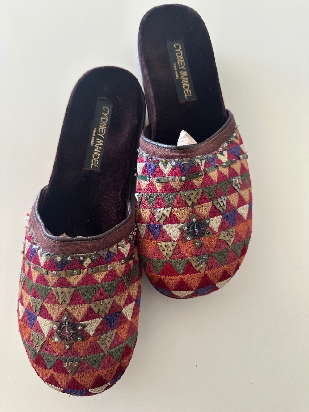 Brand New Hand Made CYDNEY MANDEL SLIP ON CLOGS-Size 10